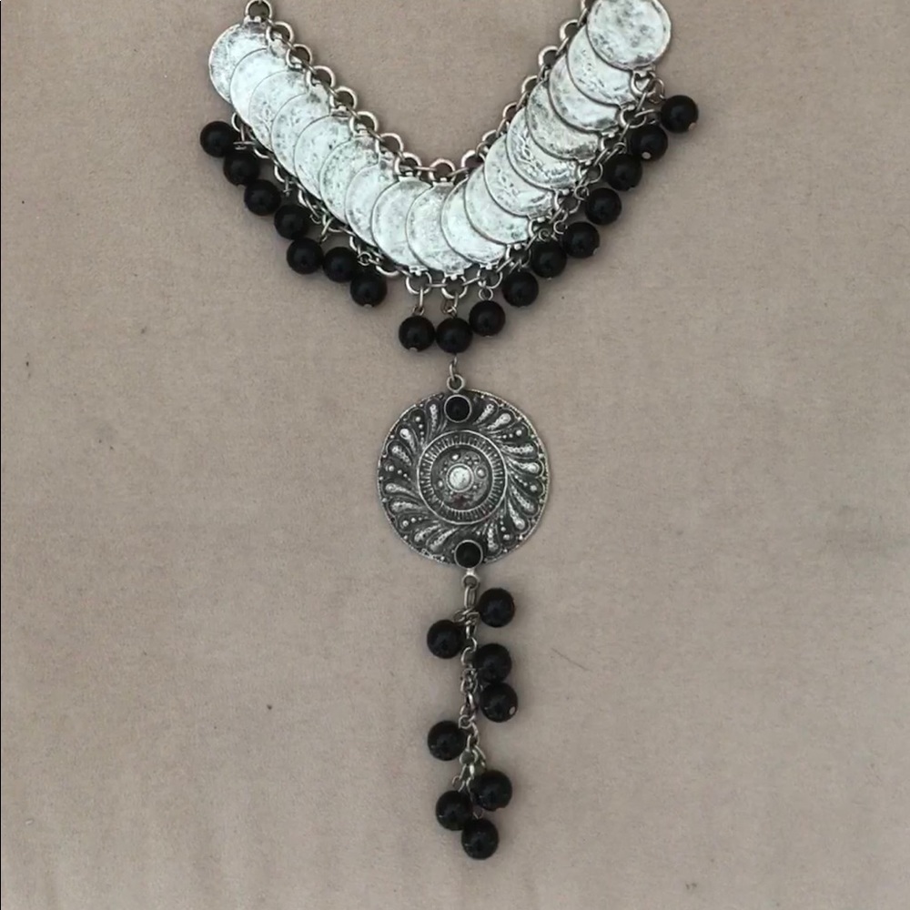 Boho Chic Statement Like The Countess - image 1